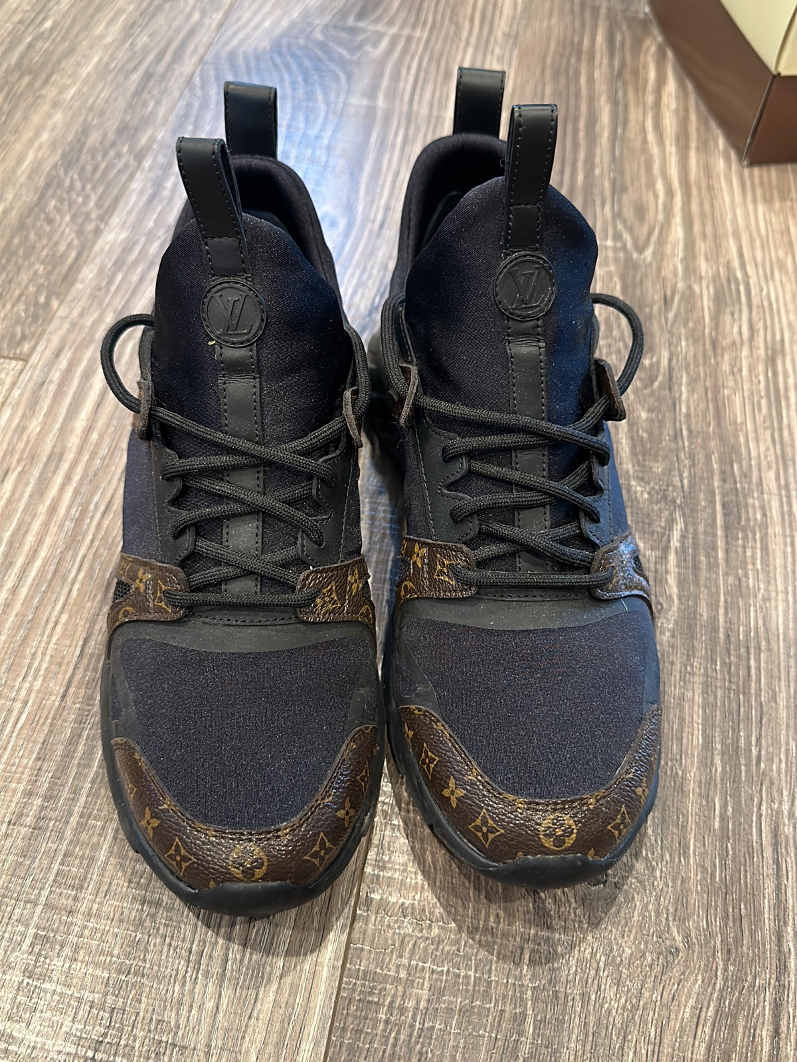 Women’s sneakers