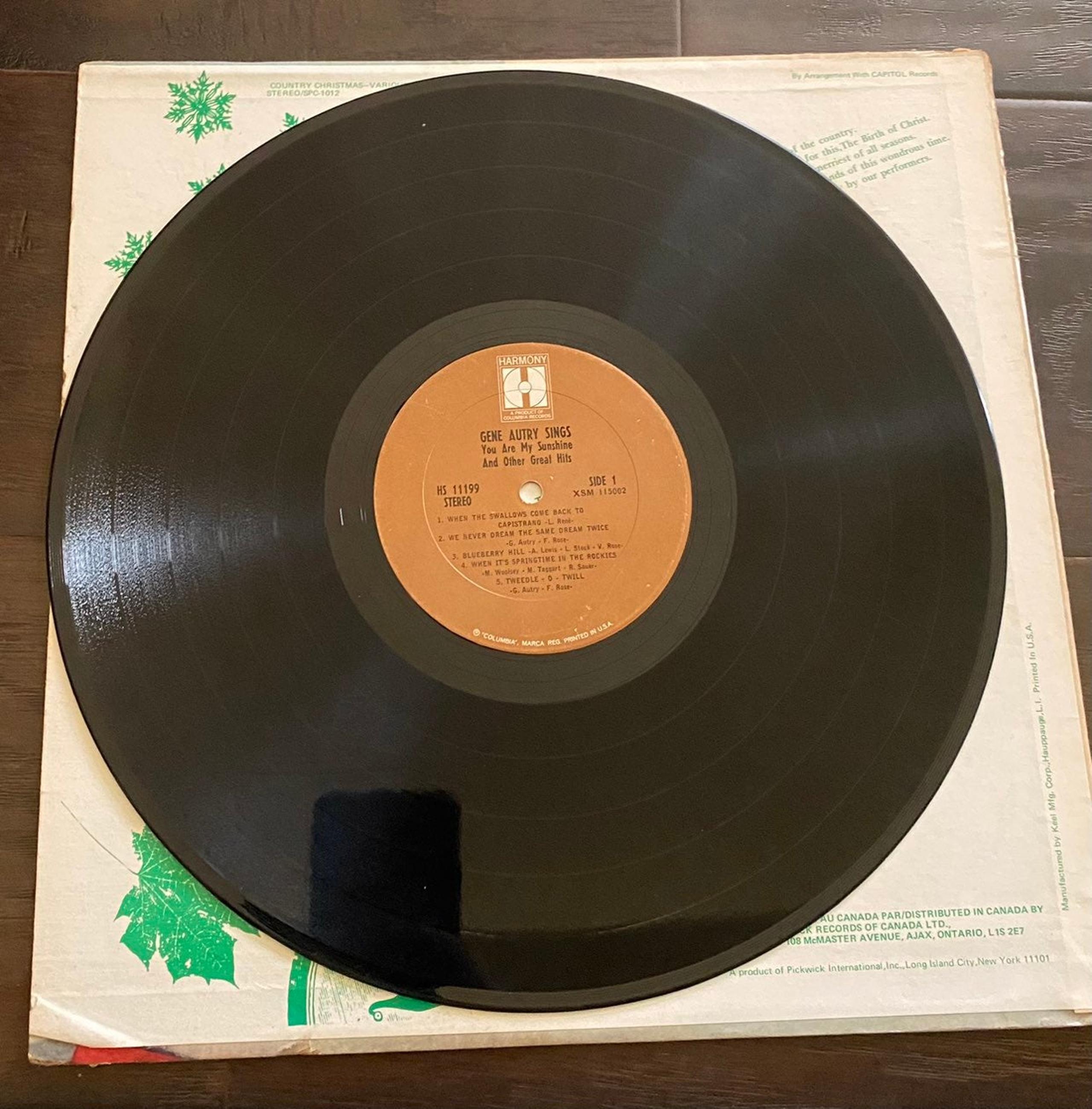 Gene Autry Sings You are My Sunshine and Other Great Hits Record LP Vinyls HS111