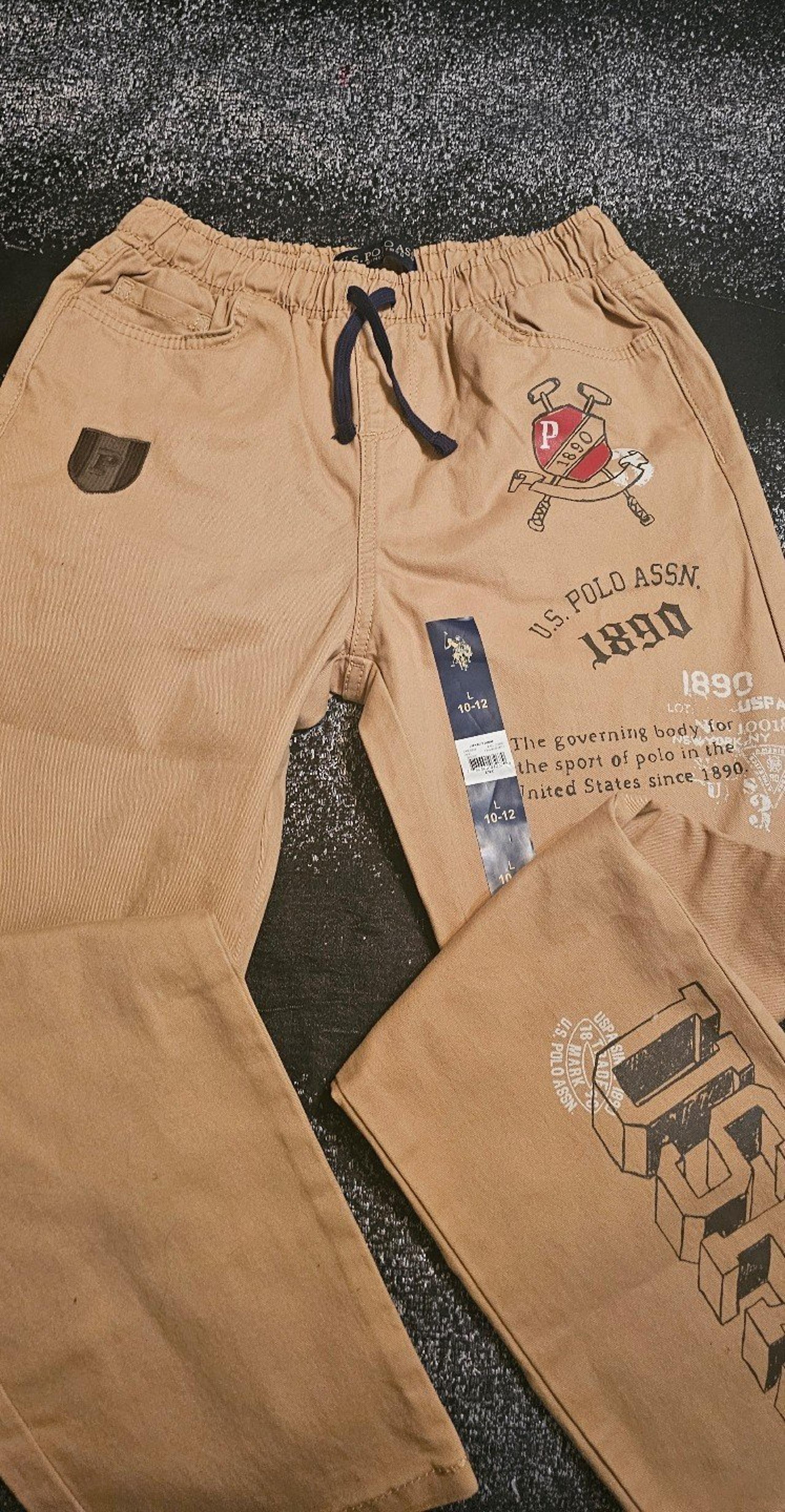 BOYS DENIM U.S. POLO ASSN
Size (10-12) ELASTIC
WAIST W/ DRAWSTRING