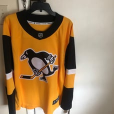 Pittsburgh Penguins Fanatics NHL men’s breakaway jersey L