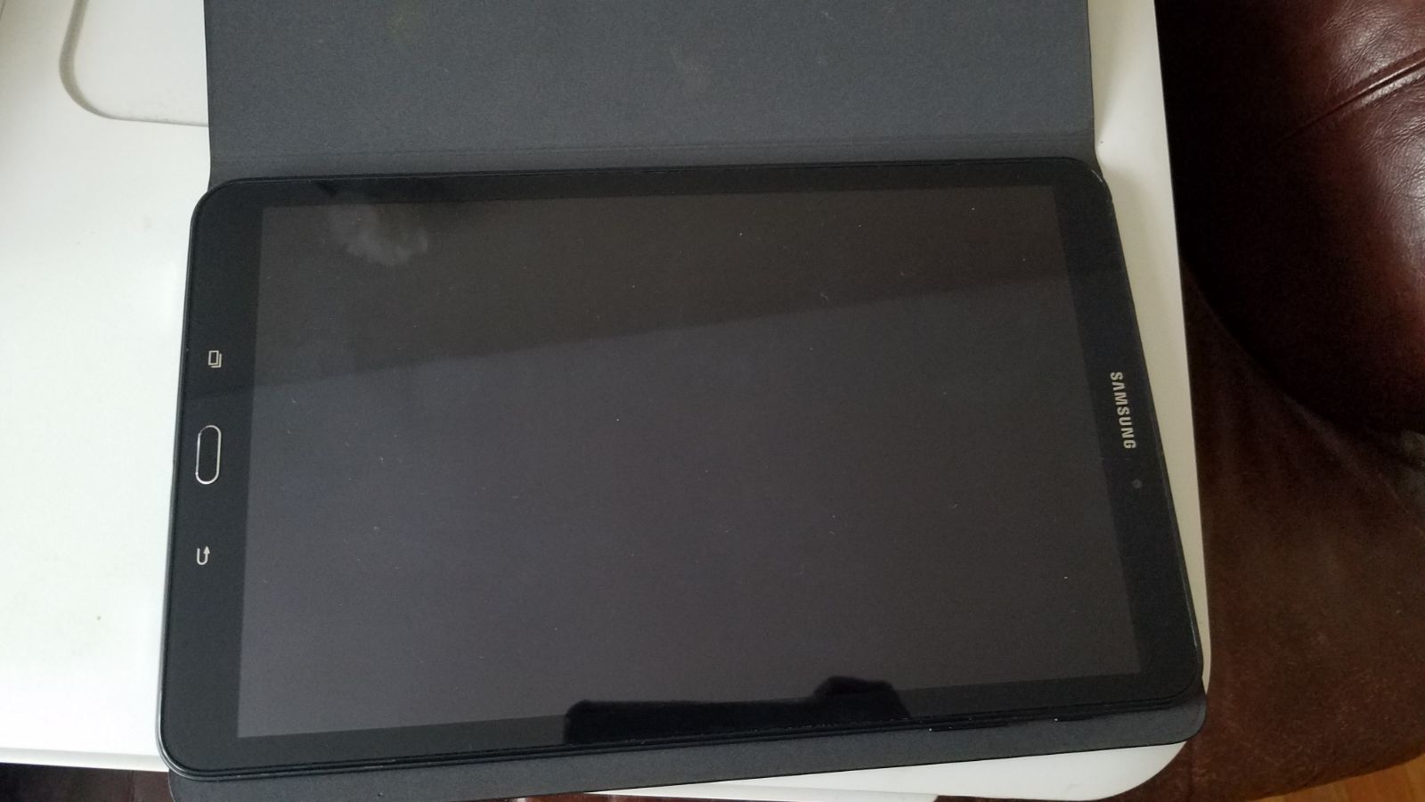 Samsung tab A with samsung magnetic case