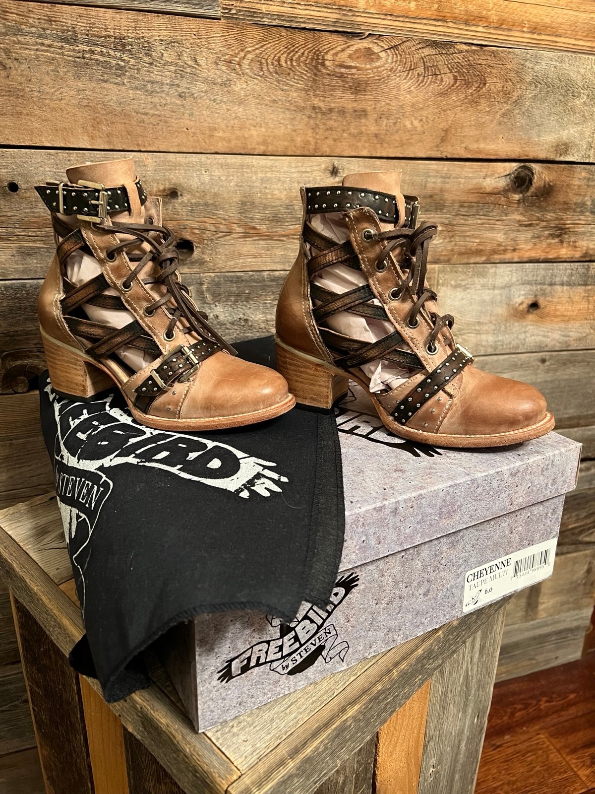 Freebird Cheyenne Size 6 Taupe