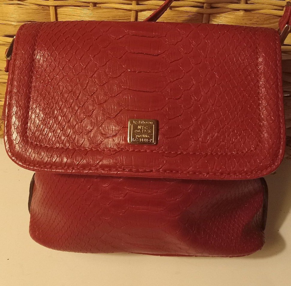 Liz claiborne 1976 red pebbled leather snakeskin,crocodile texture Crossbody
