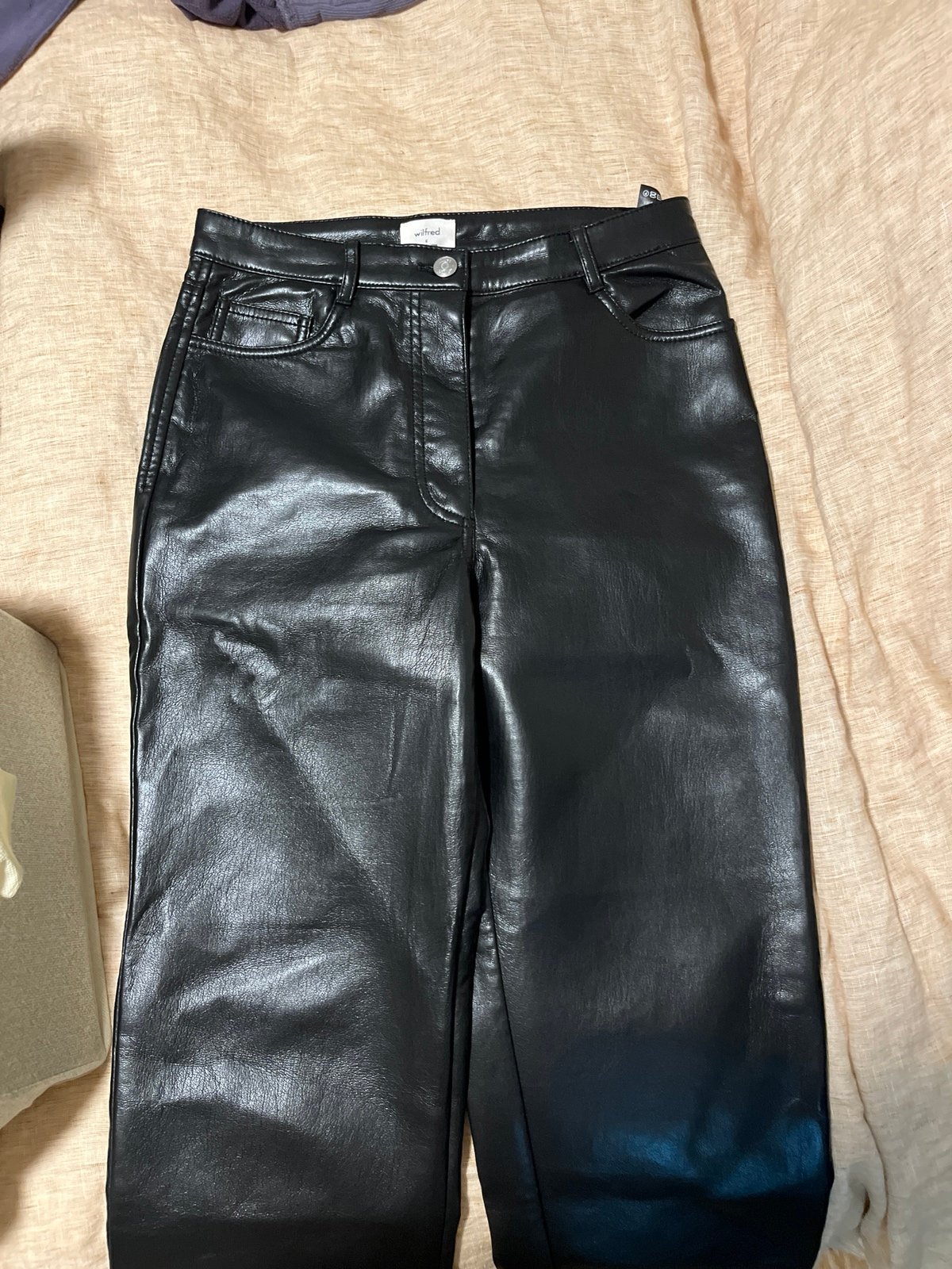 Aritizia Wilfred pleather pants size 6