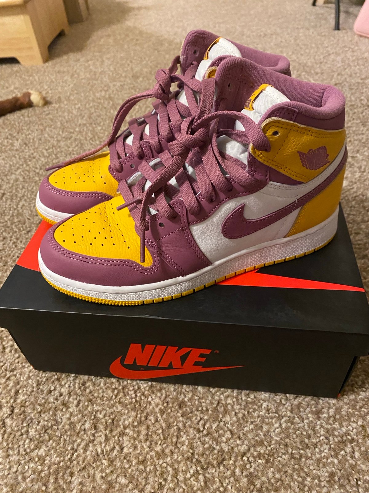 Air Jordan 1 Retro High OG GS Shoes