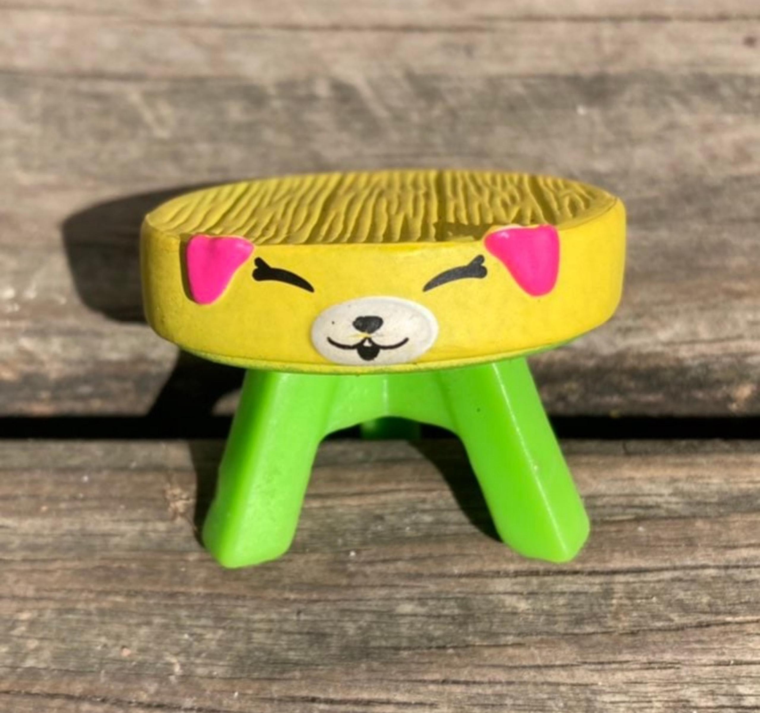 SHOPKINS YELLOW & GREEN PUPPY TABLE MINI FURNITURE