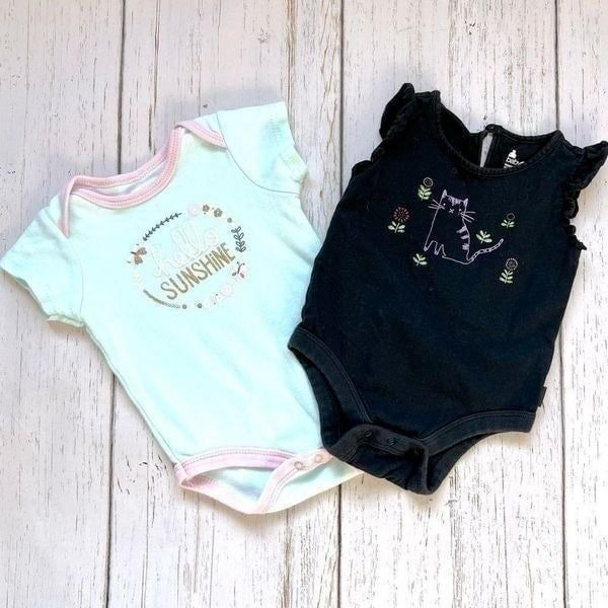 Girls’ Baby Gap/Baby Gear bundle of Onesies Size 12 months