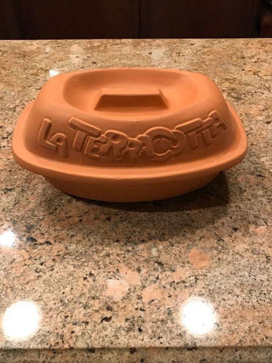 Vintage La Terracotta red clay oven/microwave roaster