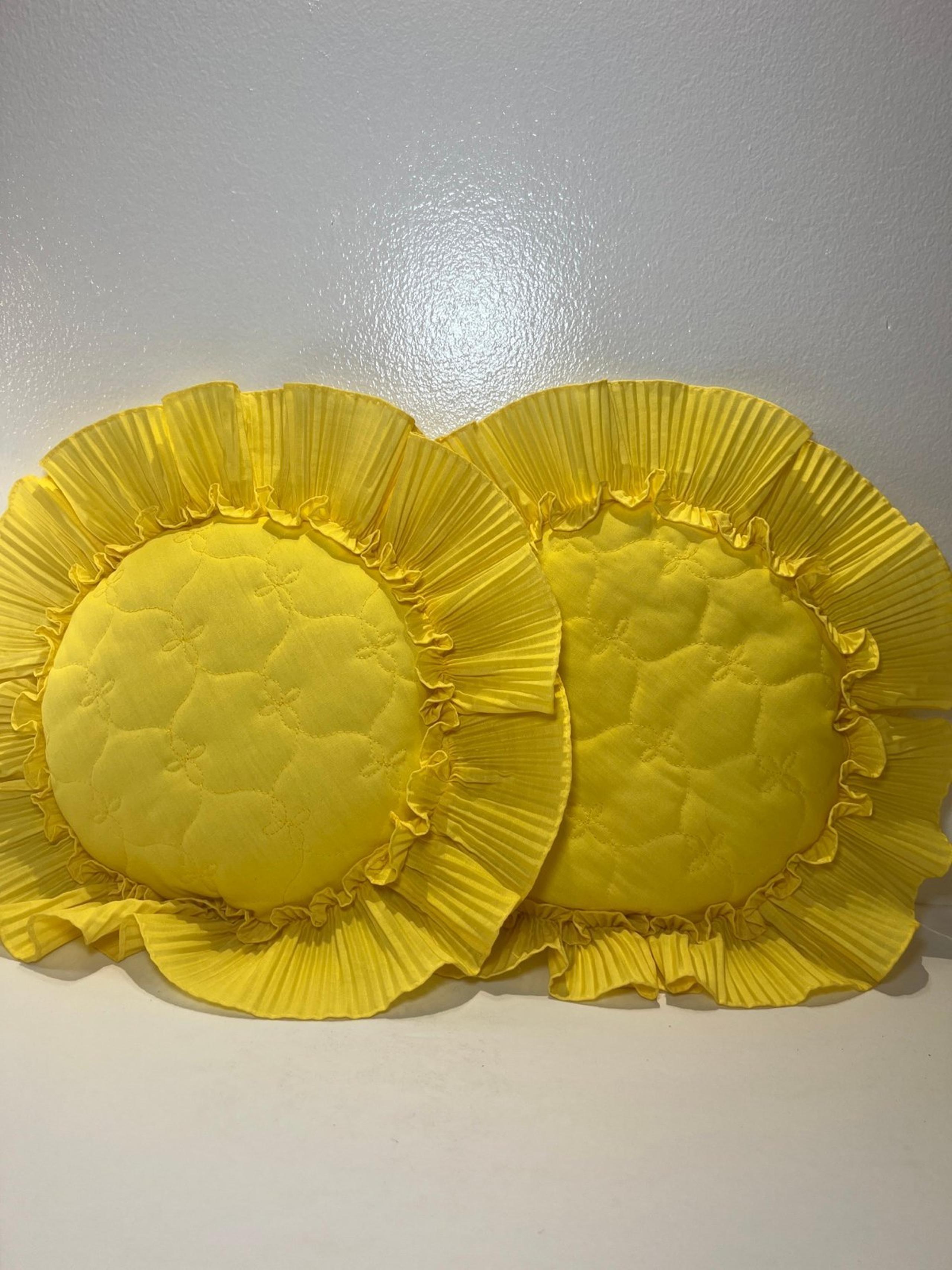 Ruffled, Reversible, Custom Pair of Accent Pillows, Yellow, 14” Diameter~MINT