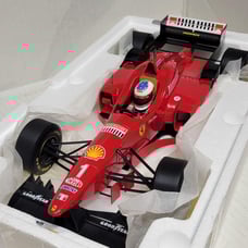 Minichamps Ferrari F1 1/18 Schumacher Model