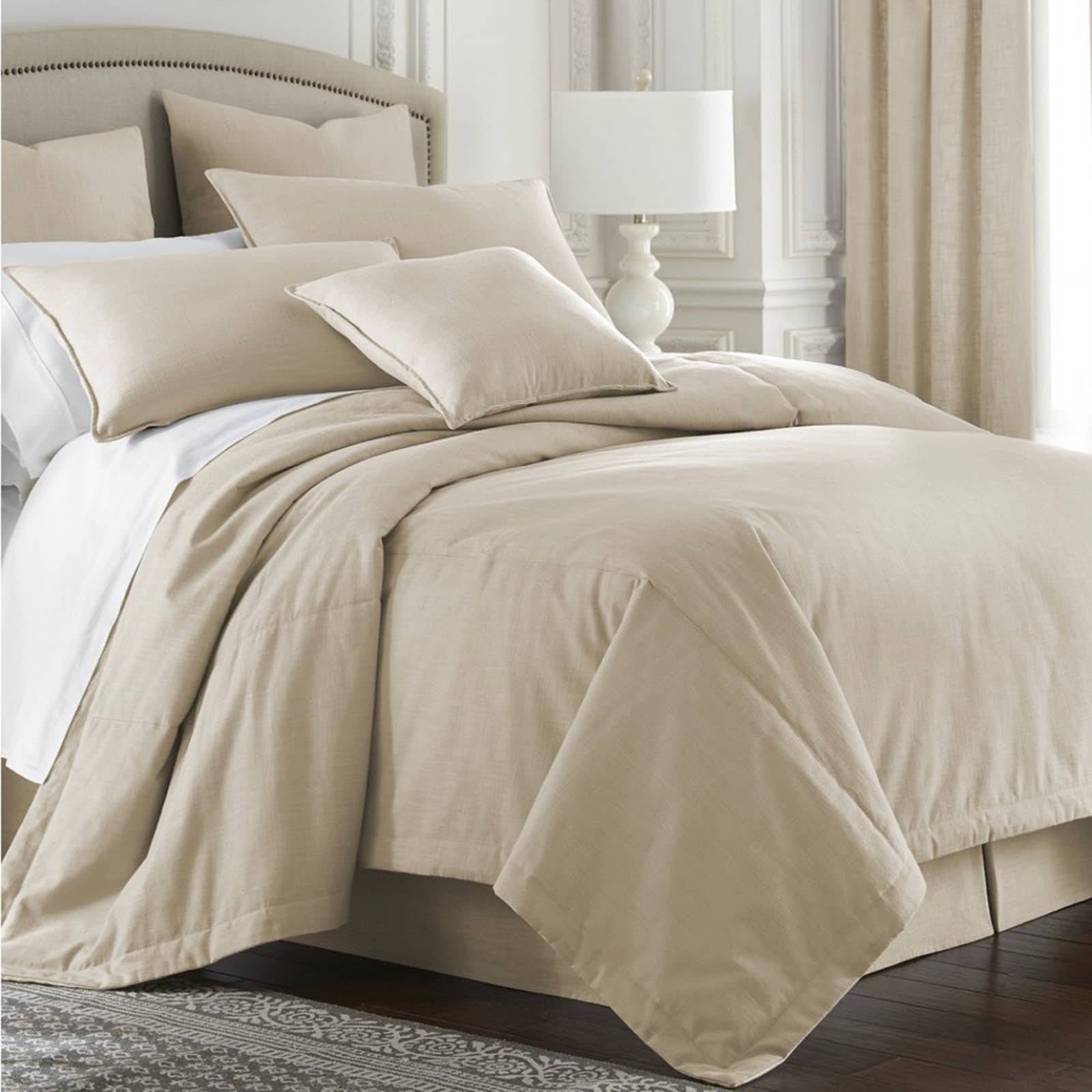 Colcha Linens Cambric Vanilla Comforter-King