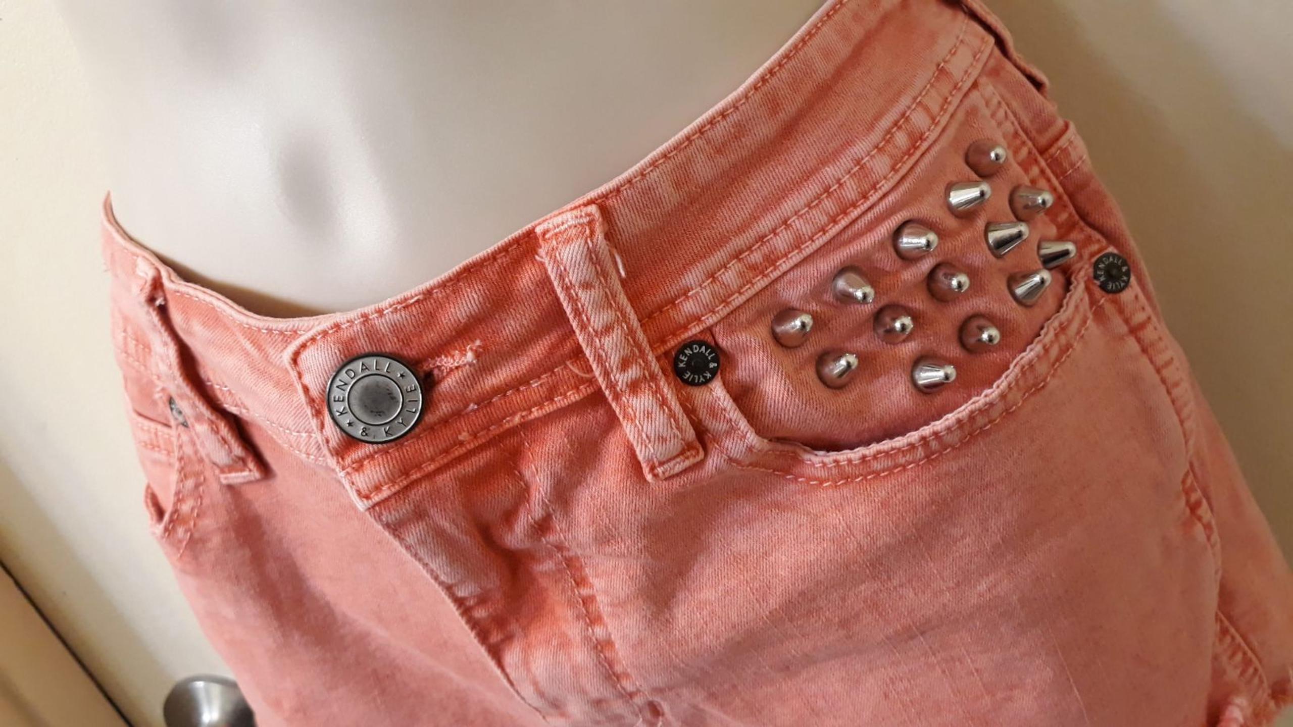 kendall and kylie shorts size 7