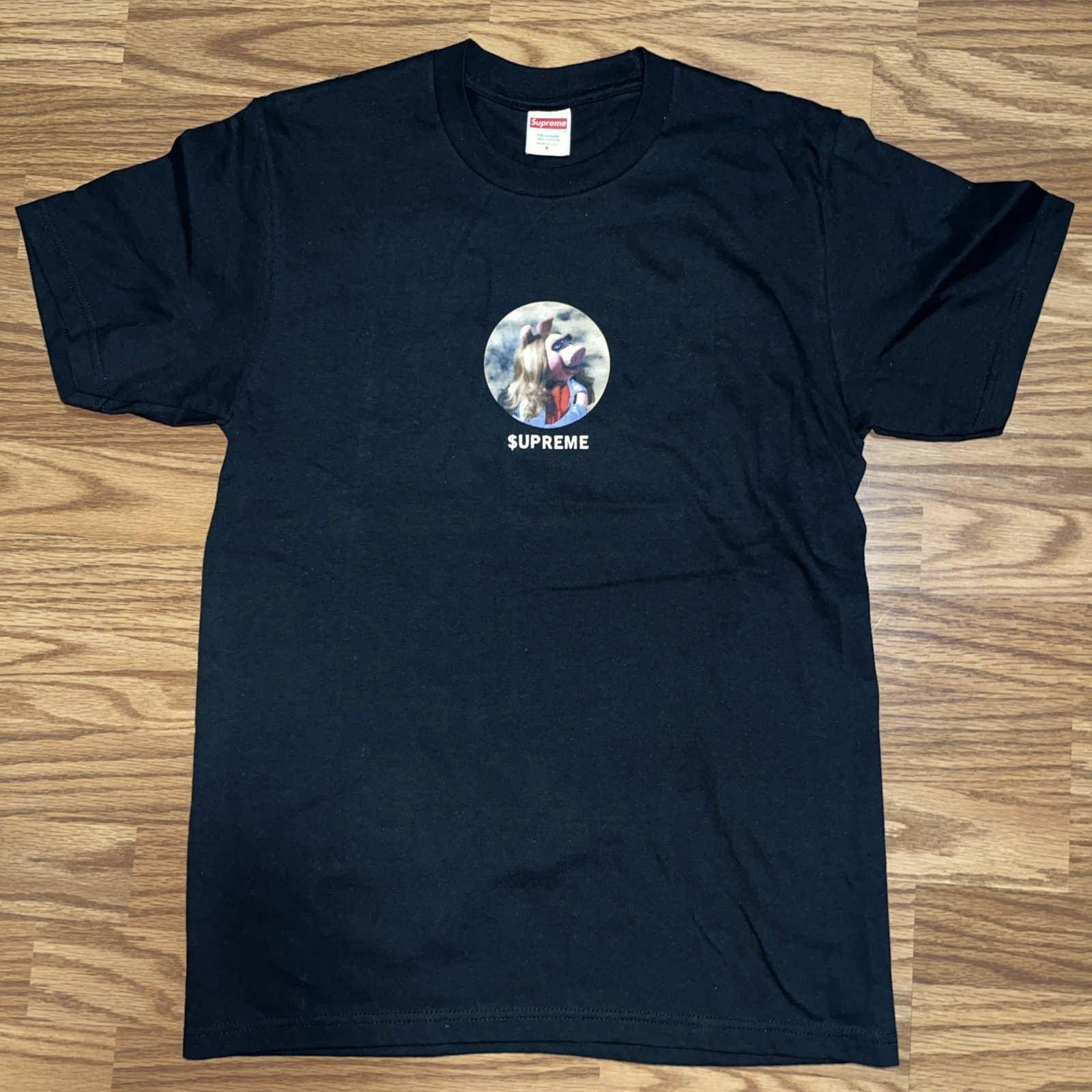 Supreme Miss Piggy Graphic Tee Shirt Small S Black New Short