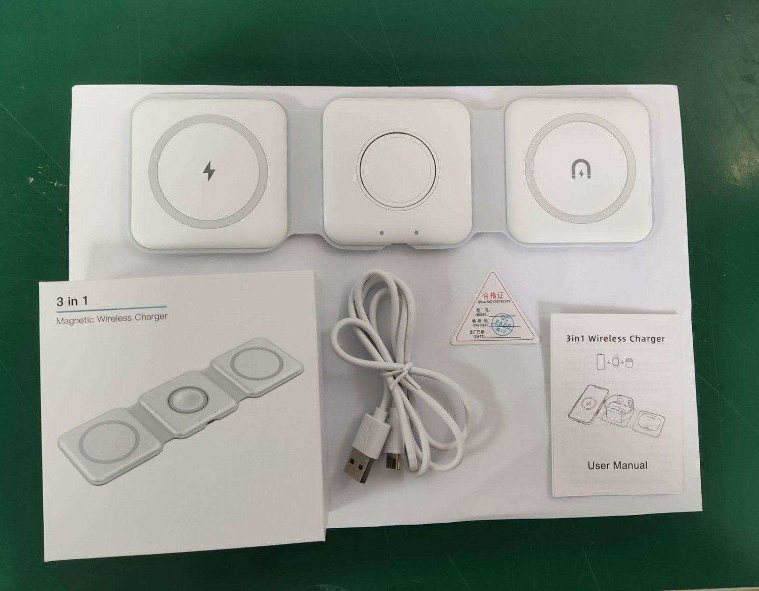 3 in 1 wireless fast charging pad for iphone android airpod iwatch foldable