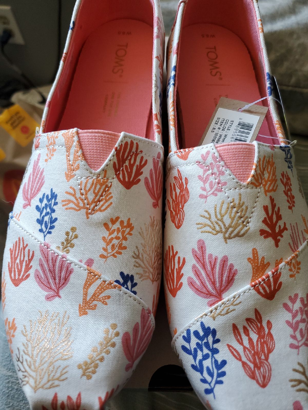 New Toms 8.5 Coral Reef
