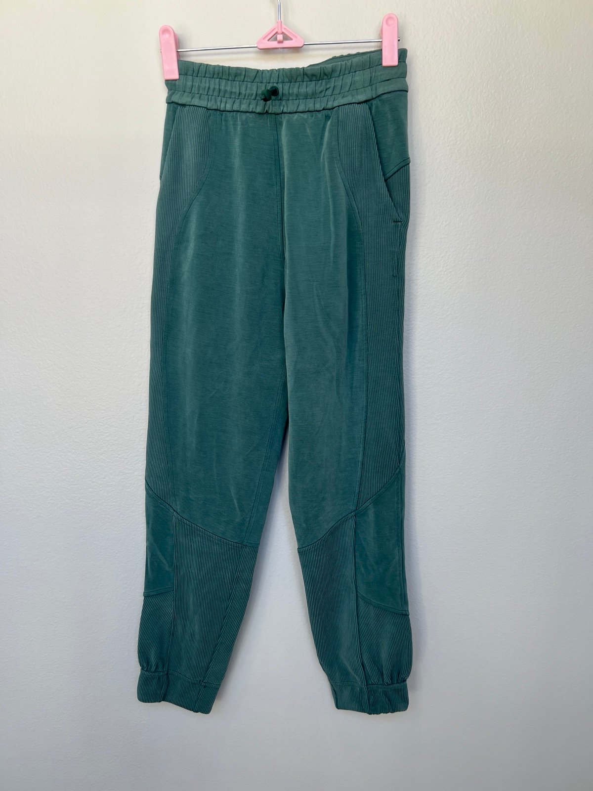 Lululemon brushed softstreme ribbed high rise jogger
