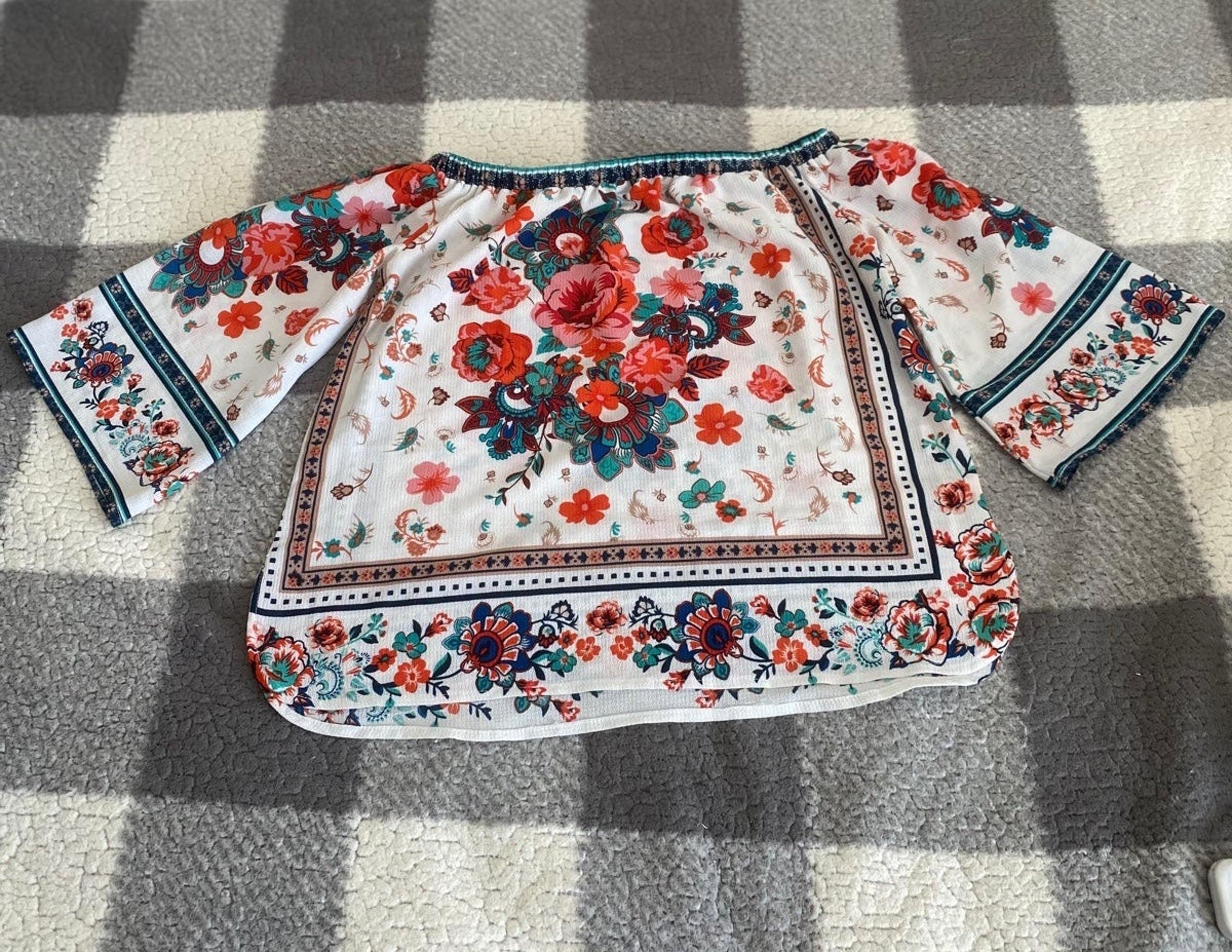 Charlotte Ruse woman's Size XS Boho shirt