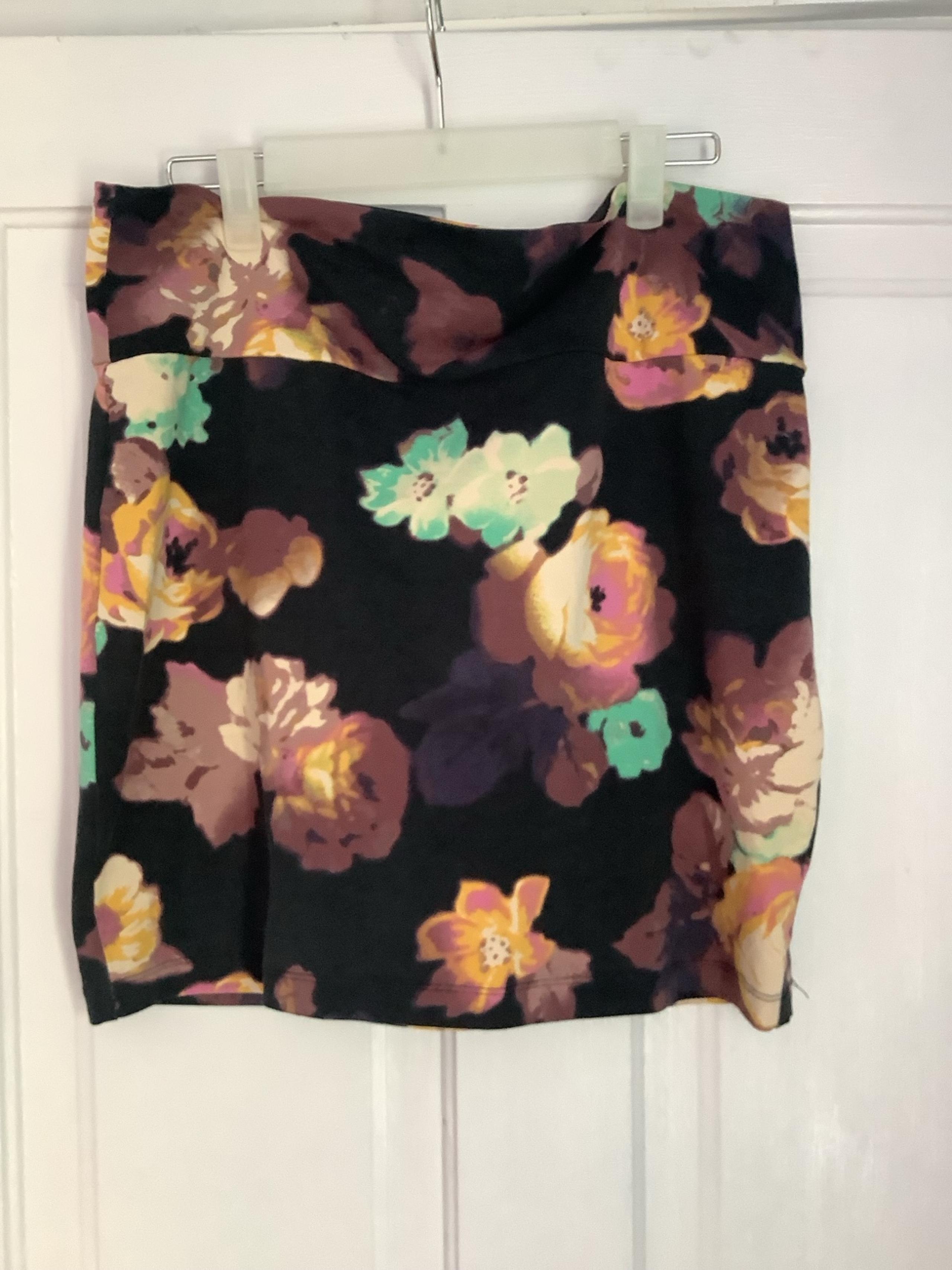 Decree Black Tone Floral Cotton Blend Mini skirt/XL