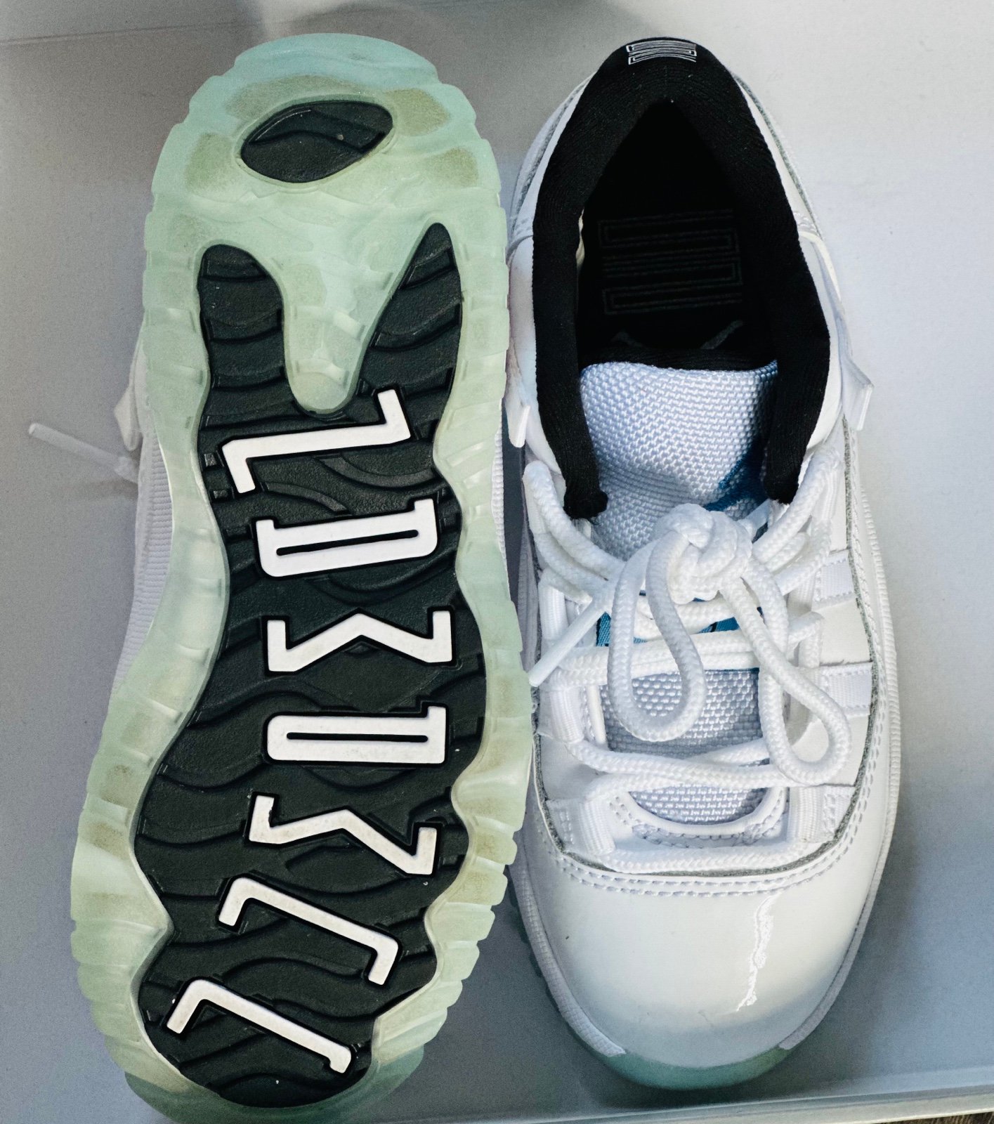 Jordan 11 low legend blue