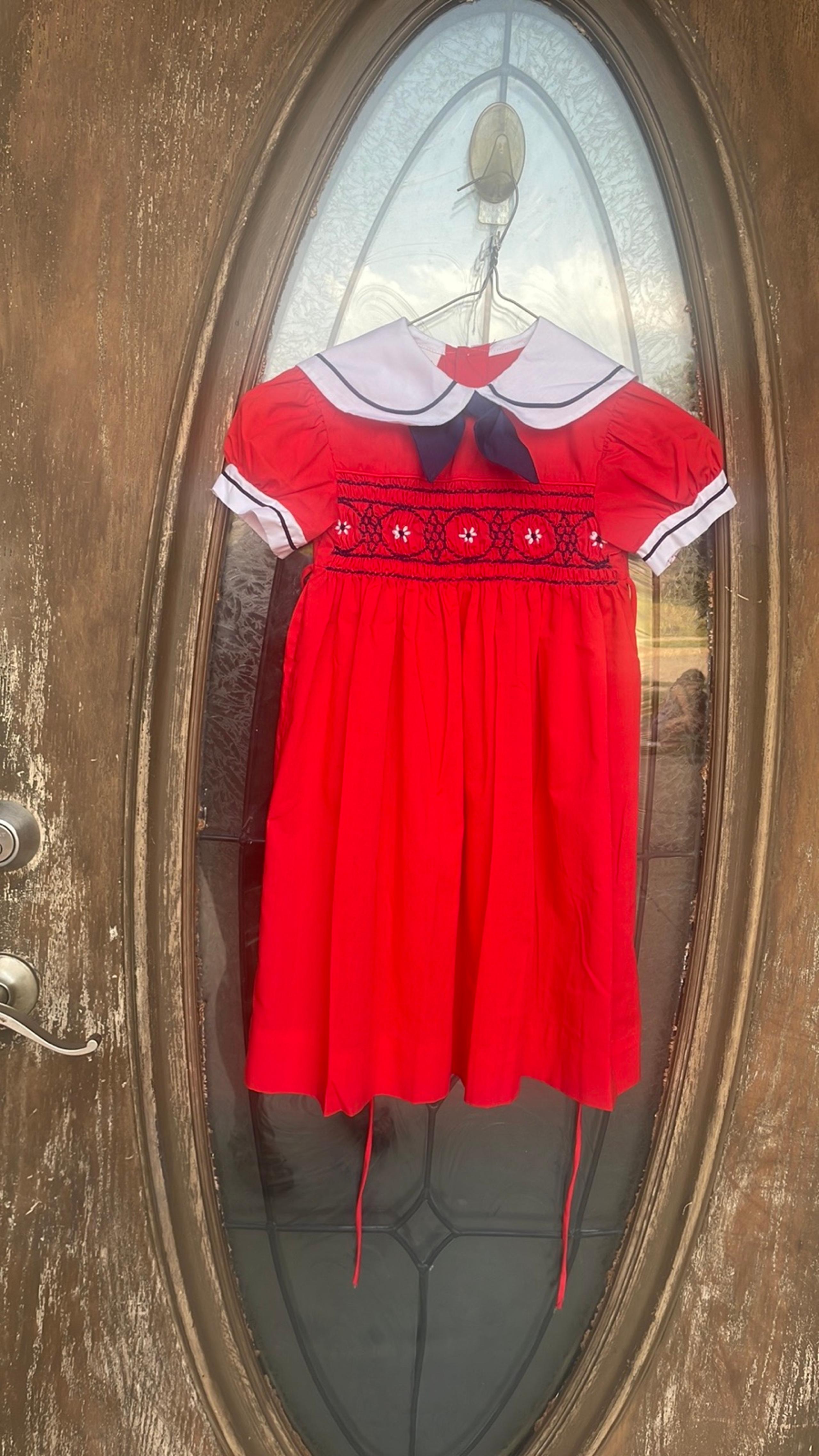 Vintage Princess Anne Hand Smocked Dress! 6X