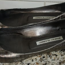 Beautiful Manolo Blahnik Metallic Peep Toe Flats Size 38 1/2 ( 8.5)