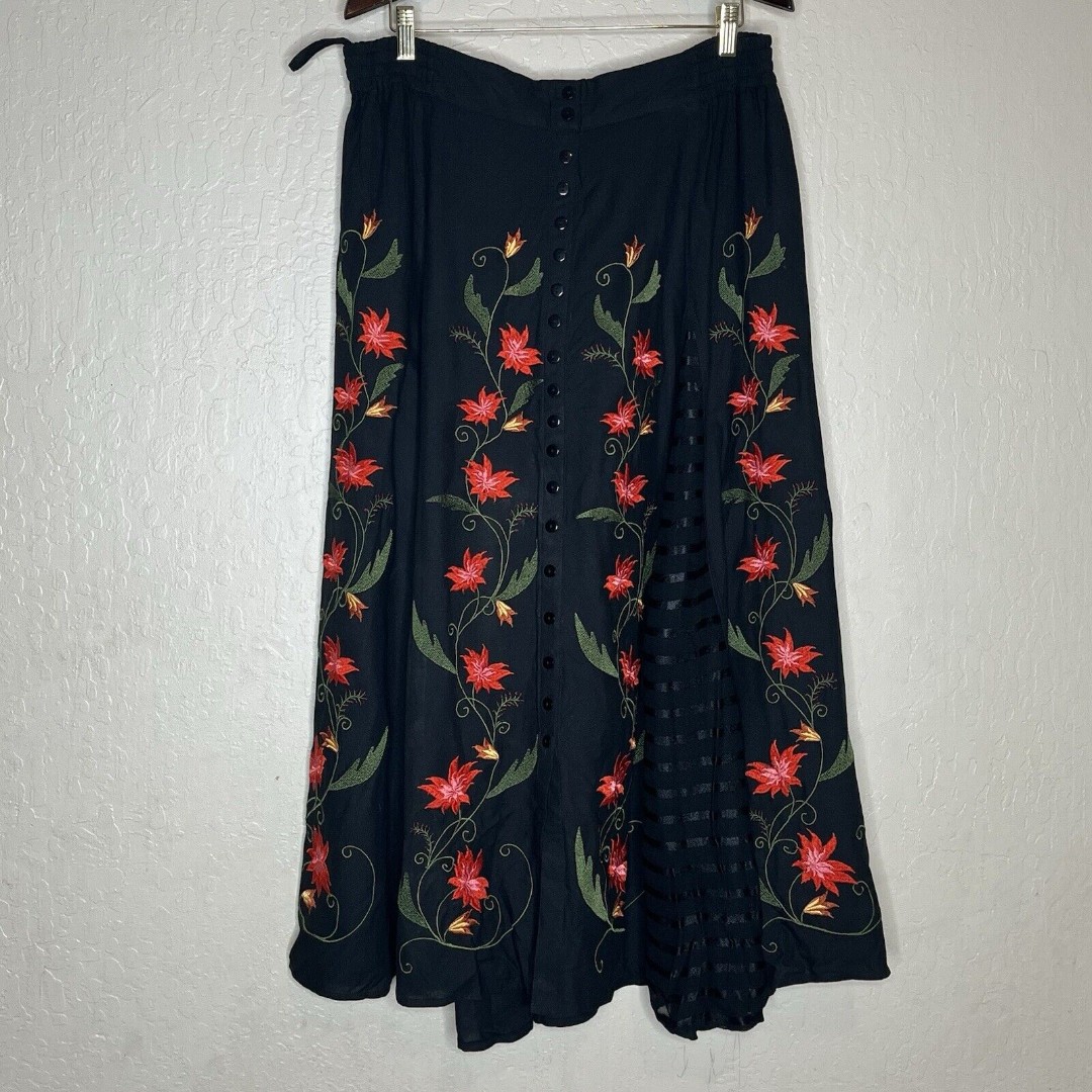 The Pyramid Collection Black Floral Embroidered Maxi Boho Skirt Womens SZ Large