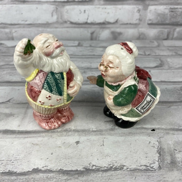 Fitz & Floyd Santa & Mrs. Claus Mistletoe Kisses Salt & Pepper Shakers Vtg 1998