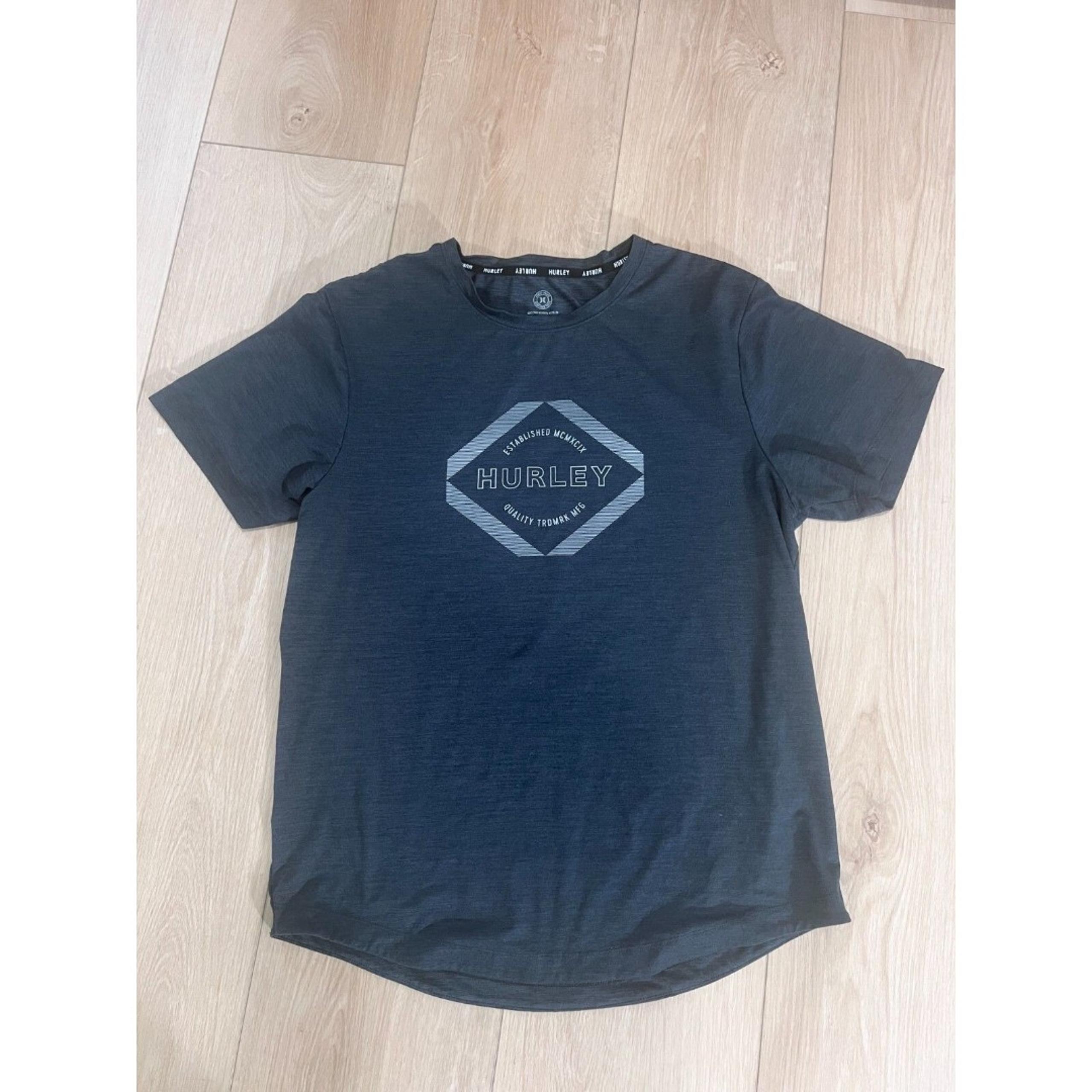 Hurley Men's T-Shirt Black Hurley Performance Graphic Tee Size Large