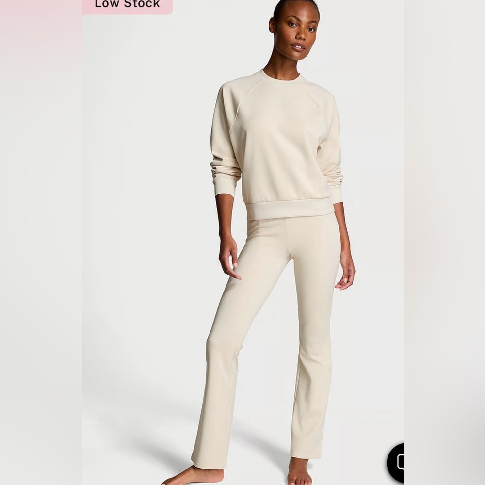 VSX Winter Featherweight Knit 2-Piece Lounge Set Cream Medium EUC flare pants