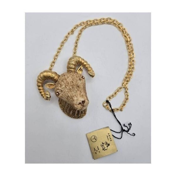 Vintage New Deadstock 1970's Razza Large Aries Ram Head Necklace