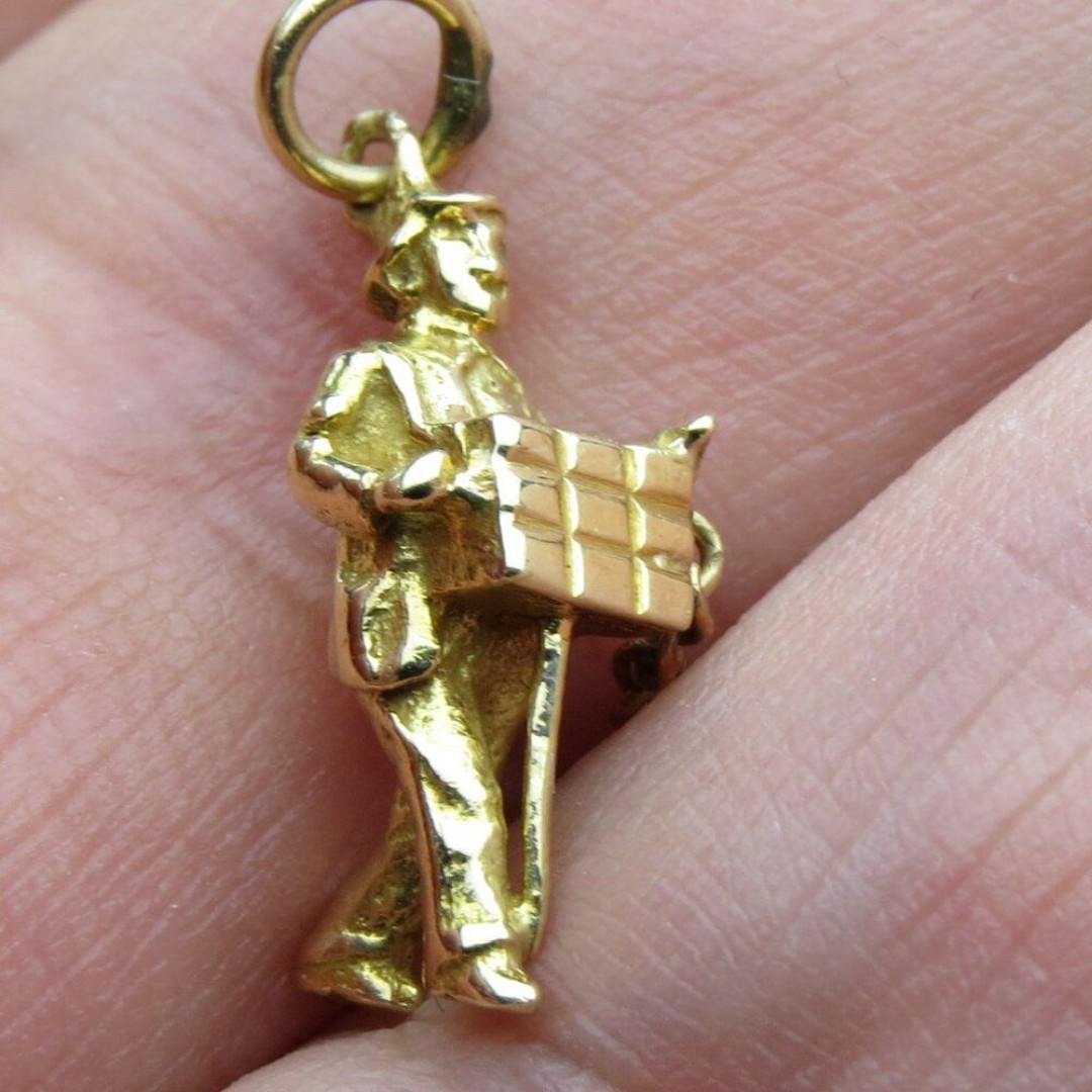 650 14k pendent Vintage