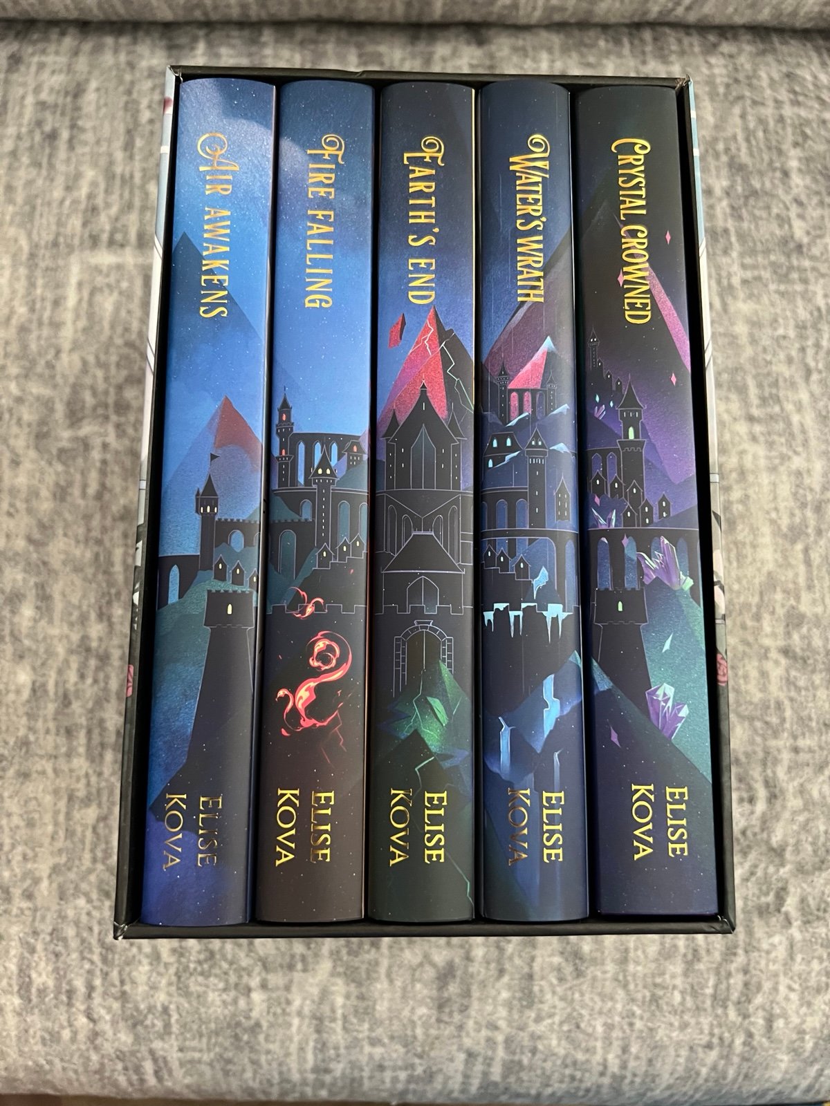 Bookish box Air awakens set by Elise Kova