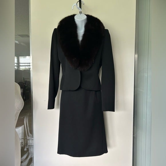 Renlyn vintage black wool skirt suit fox collar excellent Size 6P