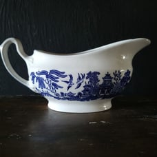 Churchill Blue Willow Pattern Gravy Boat, Blue and White Chinoiserie Sauce Boat