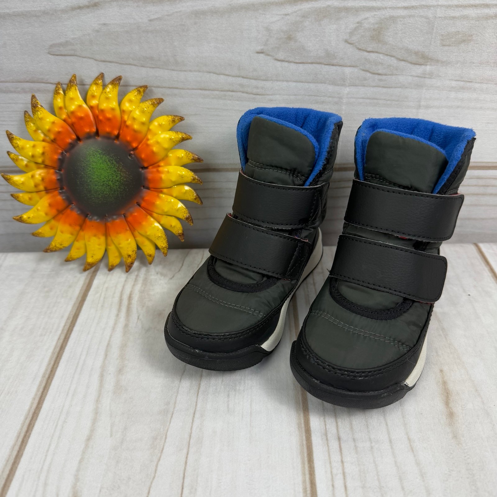 sorel whitney II strap waterproof boots 9C