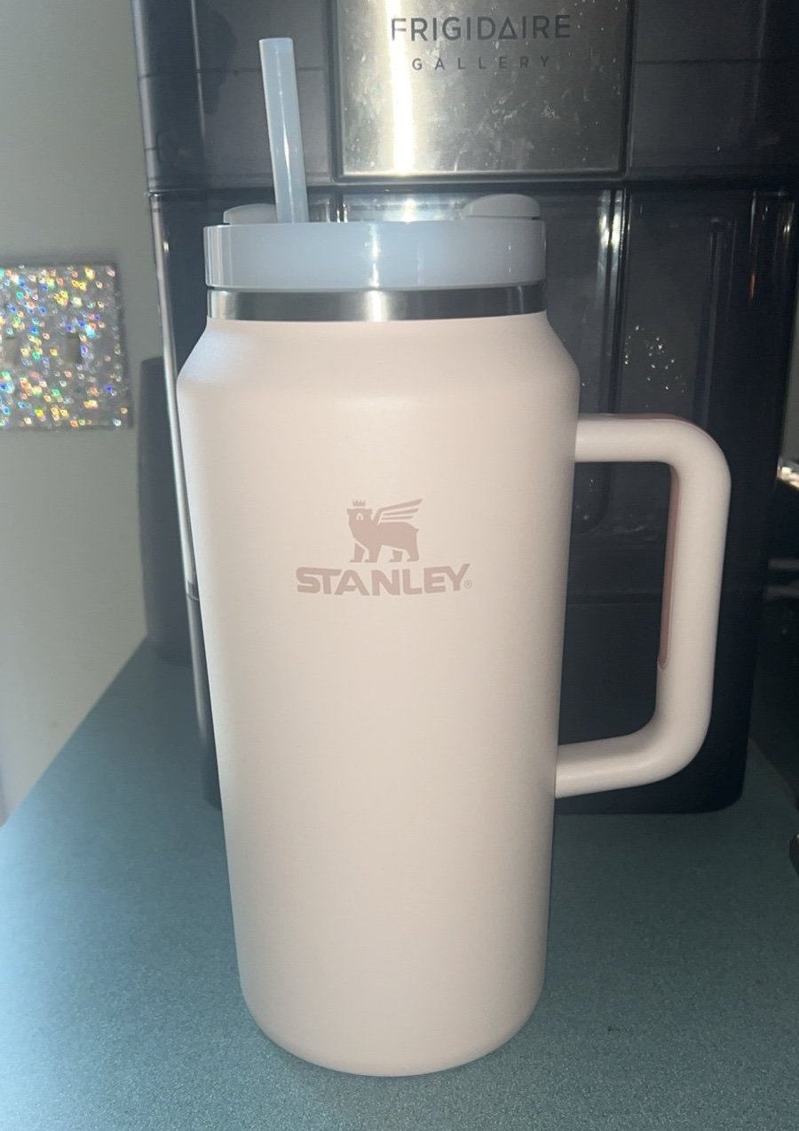 stanley 64oz