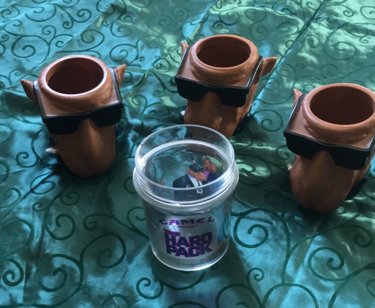 Vintage 1991 joe cool cups