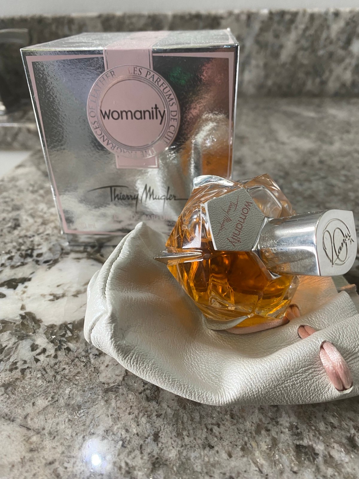 Thierry Mulger Womanity, LES PARFUMS DE CUIR ❤️RARE!!