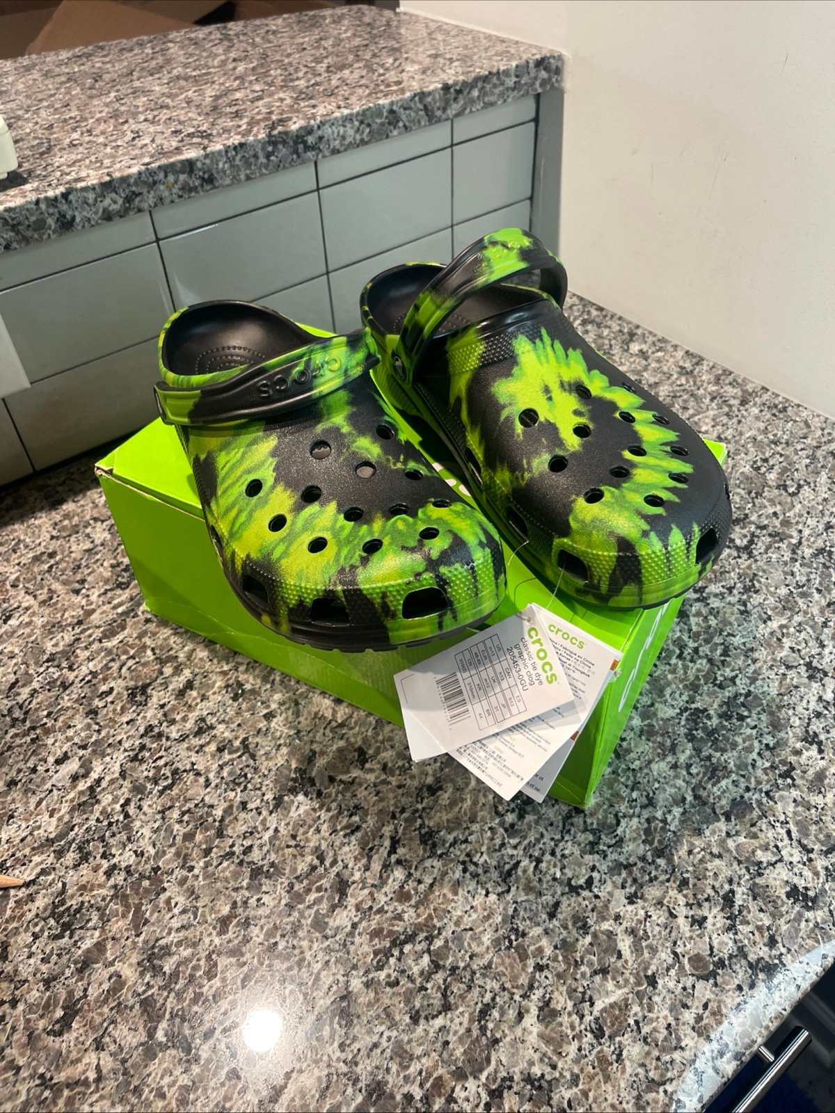 Crocs Classic Tie Die Black Lime Punch Limited Edition Rare Men’s 13 (205453-0GU