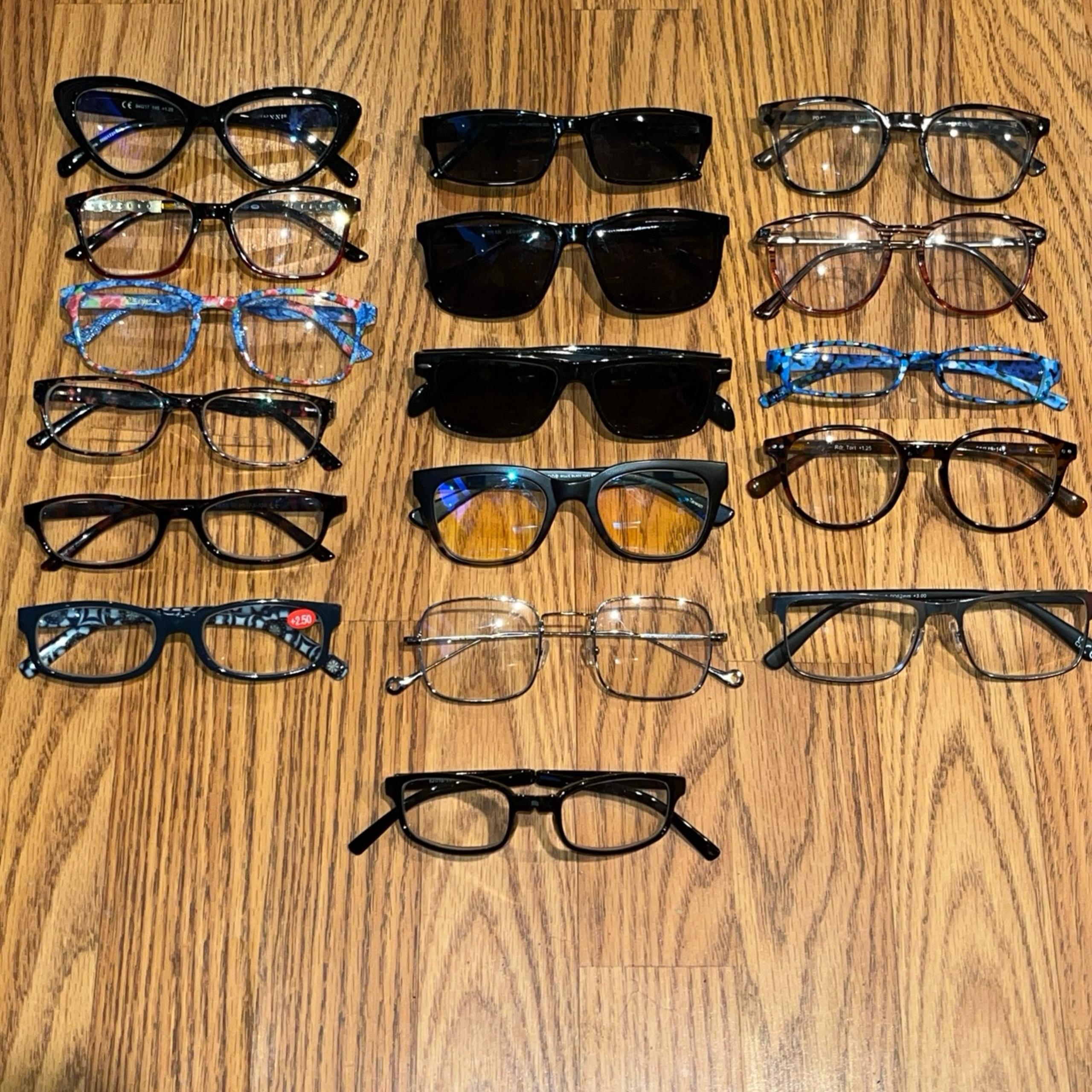Reading glasses bundle of 17 pair