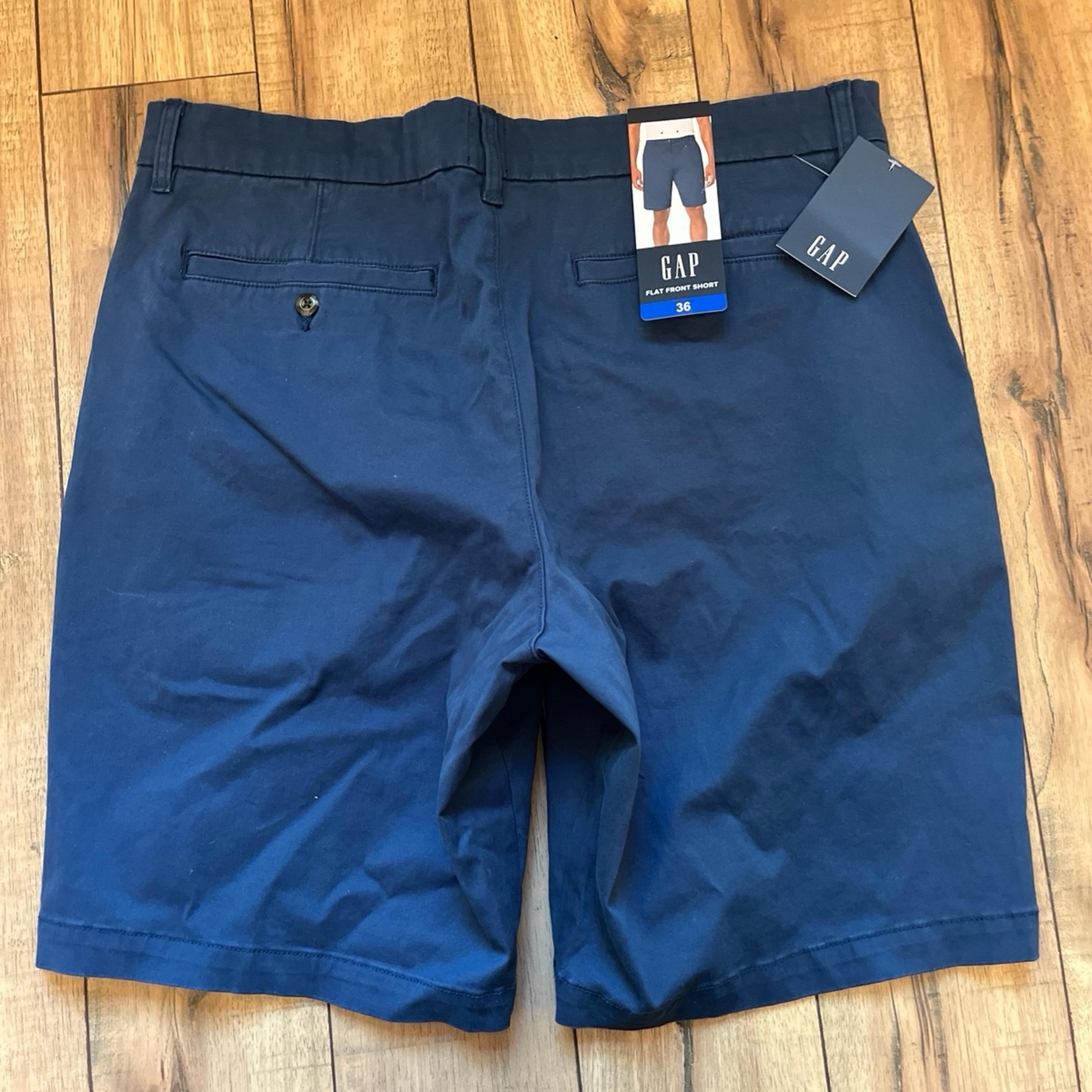 NWT GAP Men’s Flat Front Short, Blue, Size 36