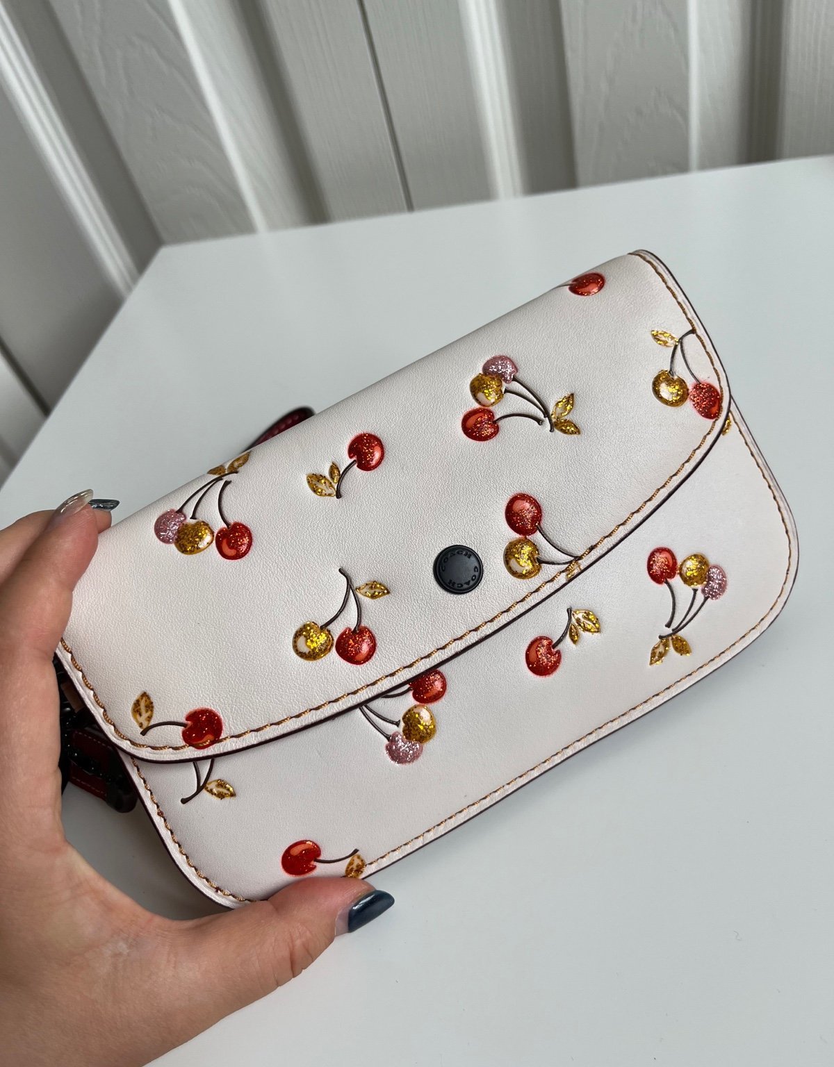 Coach Clutch With Cherry Print Pre-owned！