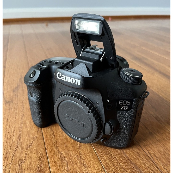 Canon EOS 7D 18.0 MP Digital SLR Camera - Black (Body Only)