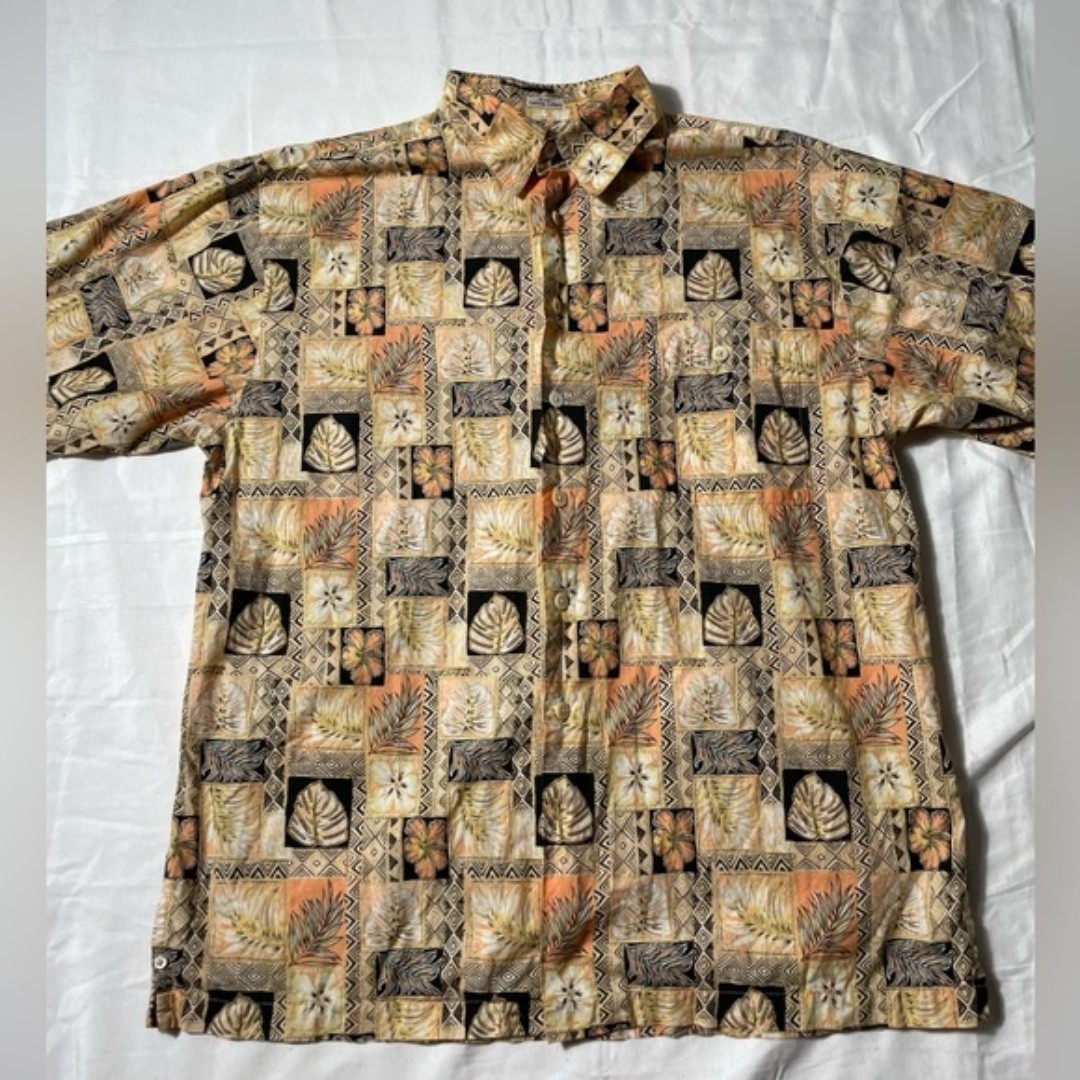 LUAU Hawaiian Floral button down shirt mens size L