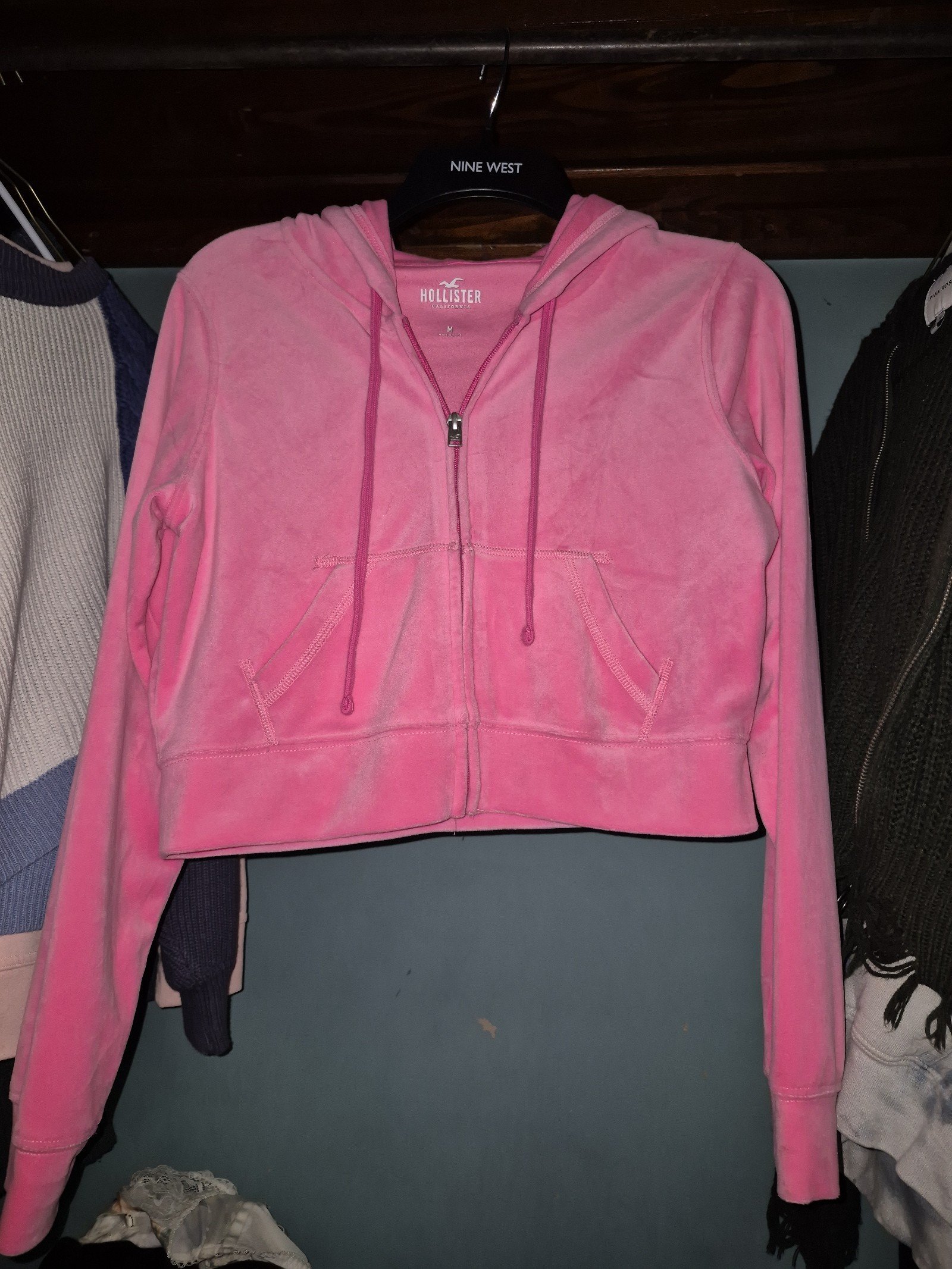 Like NEW Pink Hollister zip-up hoodie
