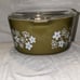 Pyrex olive green spring blossom 1 quart baking casserole dish with lid # 473