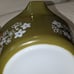 Pyrex olive green spring blossom 1 quart baking casserole dish with lid # 473