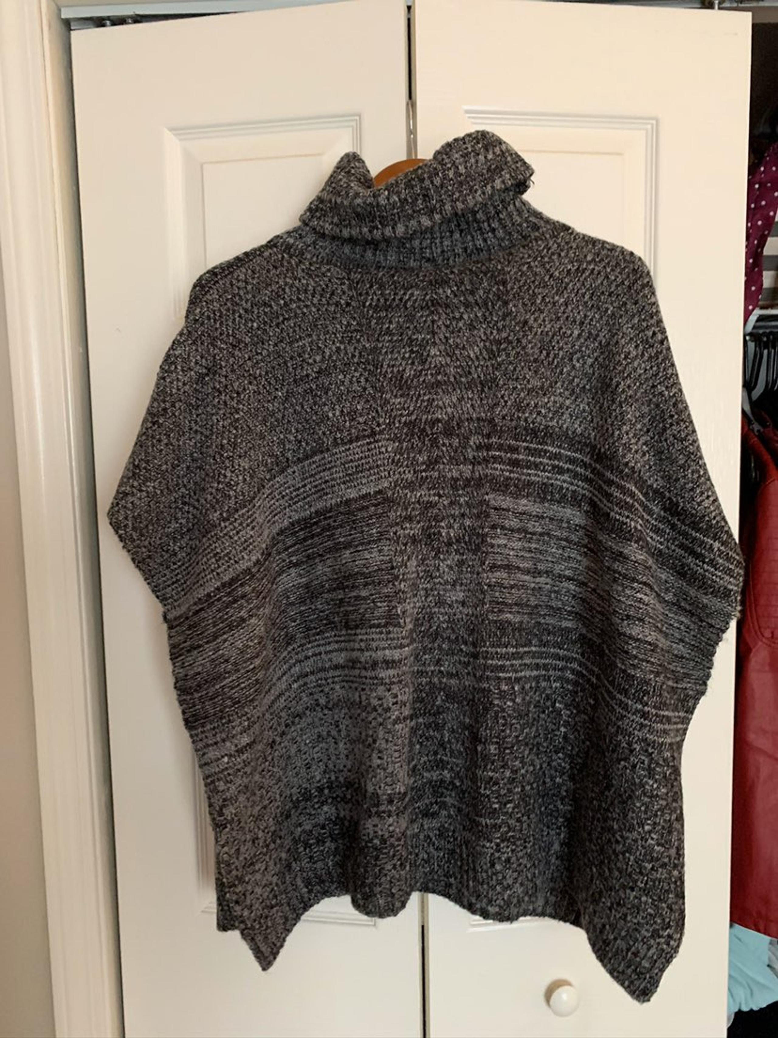 NWT Apt 9 Poncho Sweater