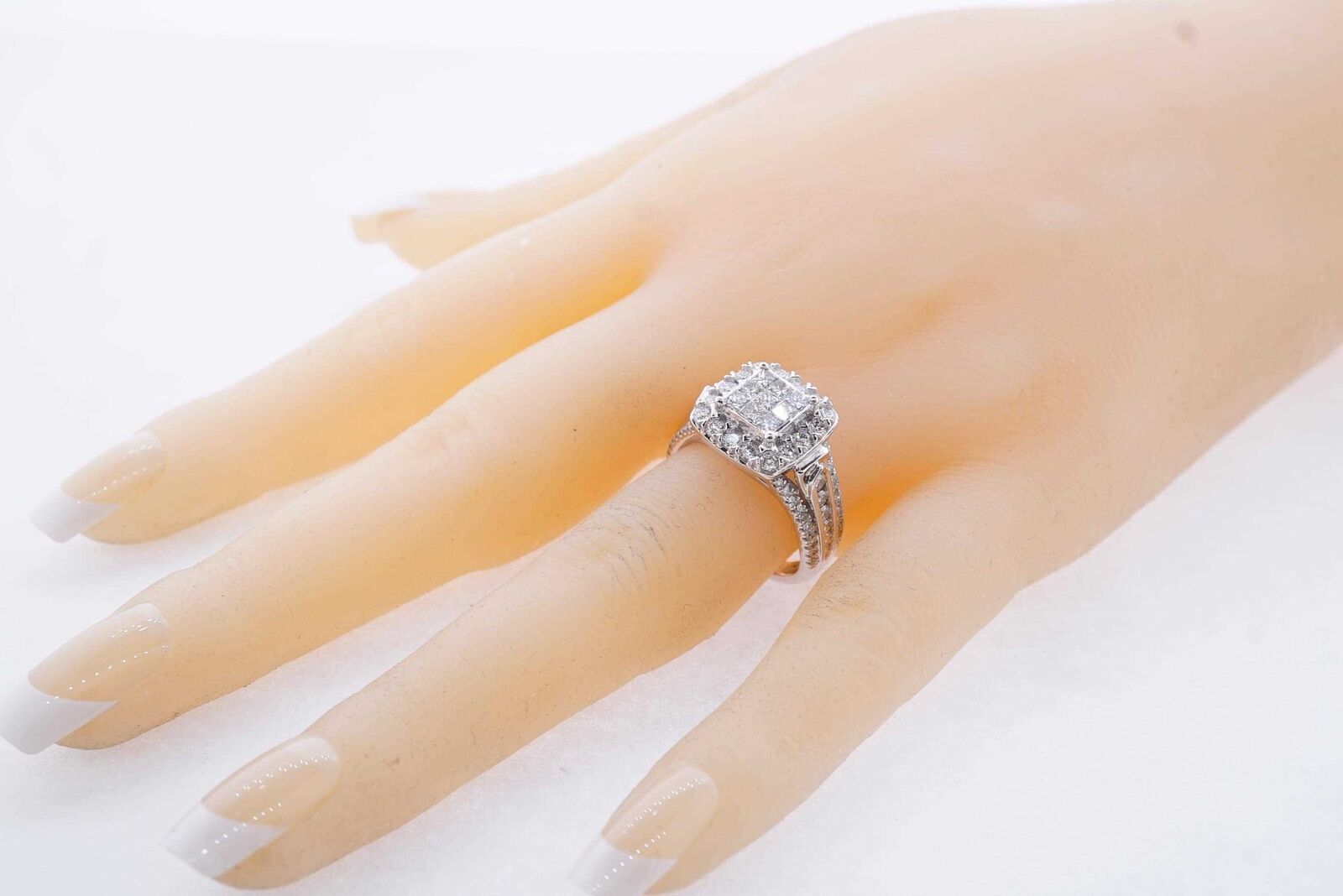 14K White Gold Diamond Engagment Ring #25589B