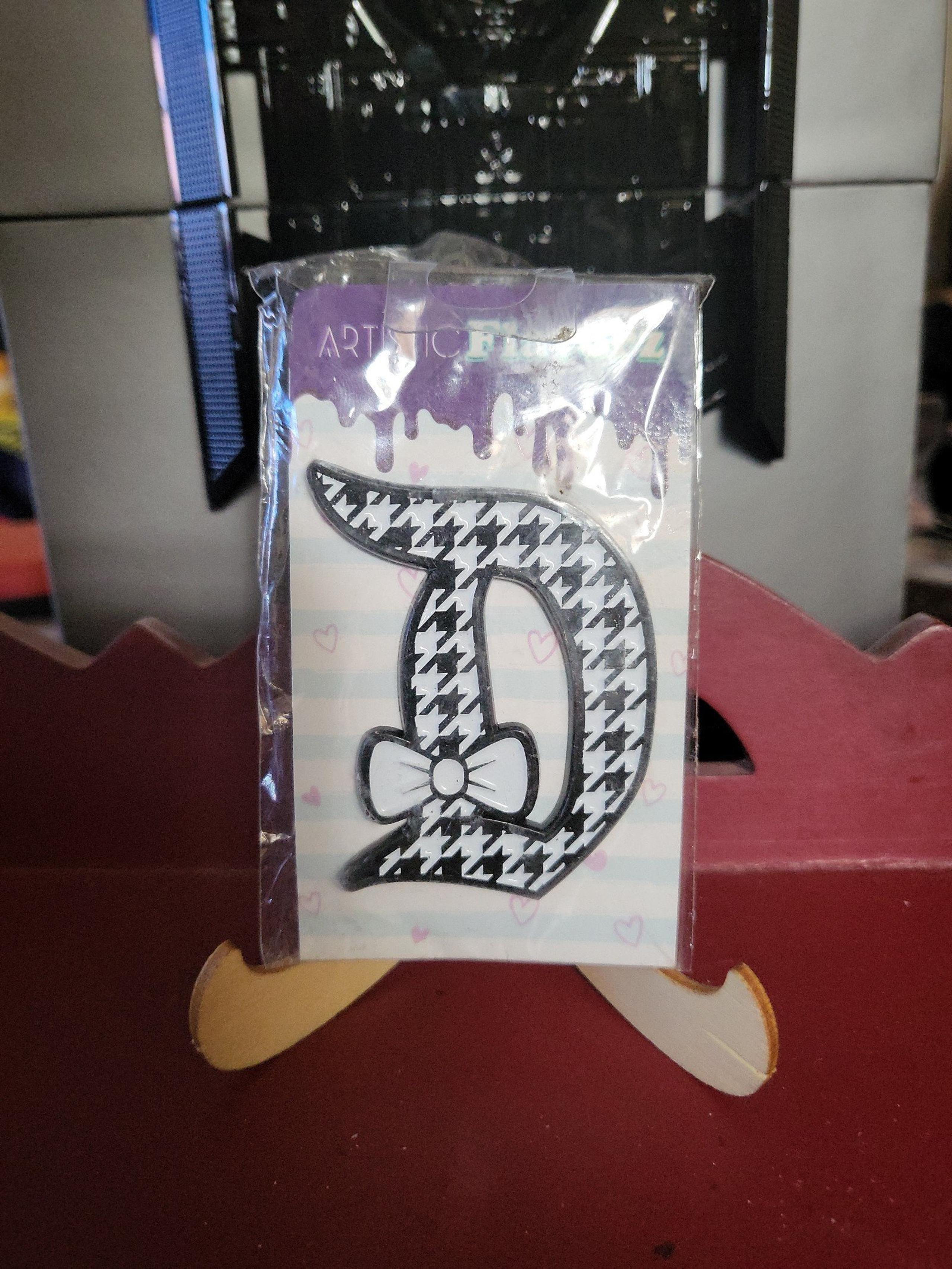 Disney marquee Minnie Mouse Letter D Fantasy Pin Bowtie Dapper Day dssh dsf ptd